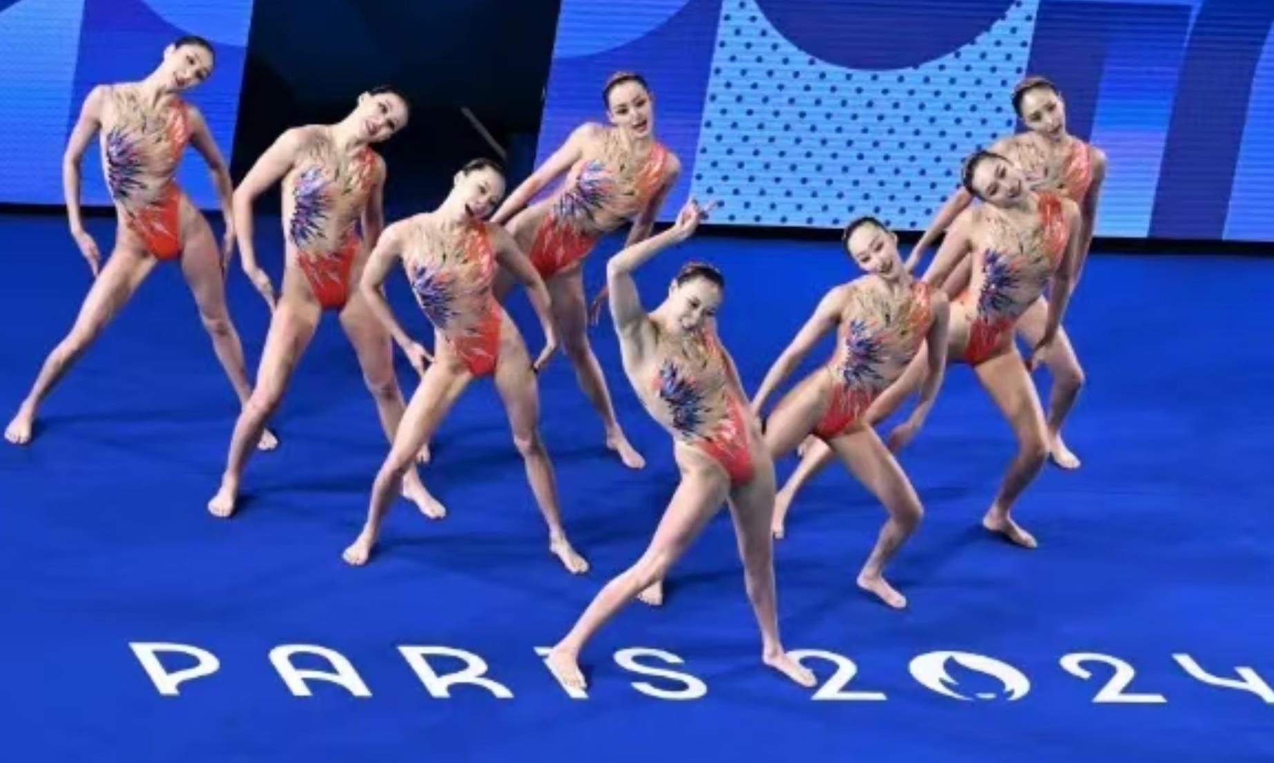 林加德参加综艺展示自己在首尔的生活，住豪华公寓+喜欢护肤